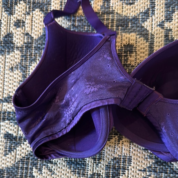 Bali Purple Satin Underwire Bra. Size 38C.  Worn several times. - Picture 7 of 15